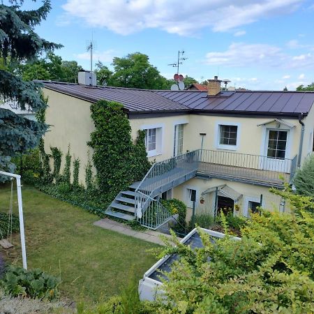 Ferienwohnung U Letiste Kněževes Exterior foto